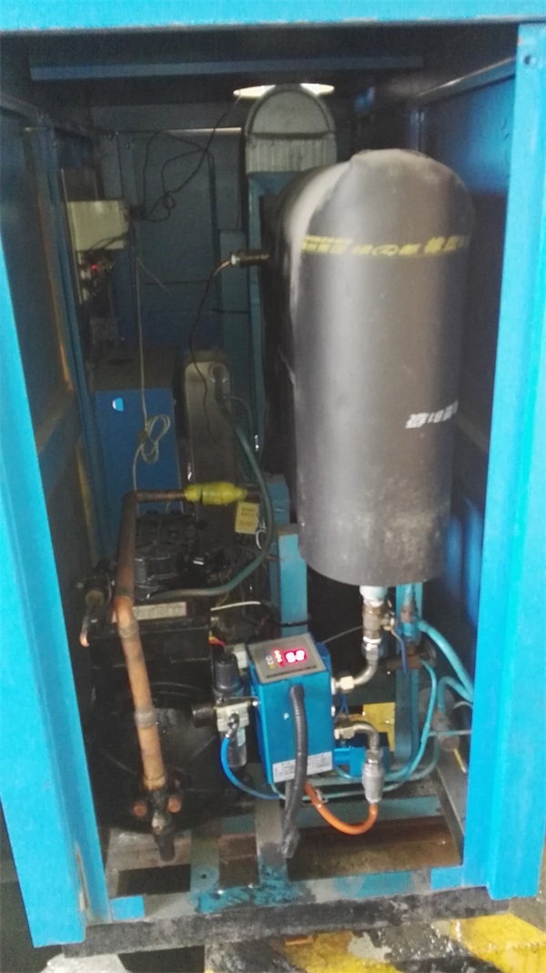 零气耗防堵排水器A型冷干机使用现场.jpg